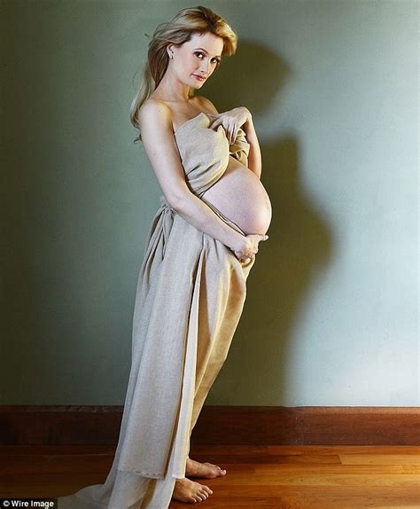 aerie pregnancy nude
